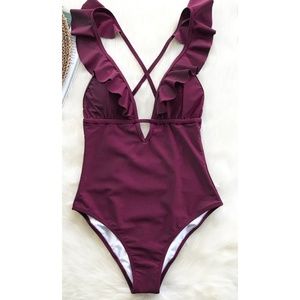 *NWT* Cupshe falbala ruffled one-piece